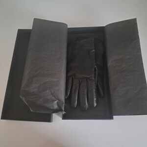 Kanuk Black Women's Leather Gloves